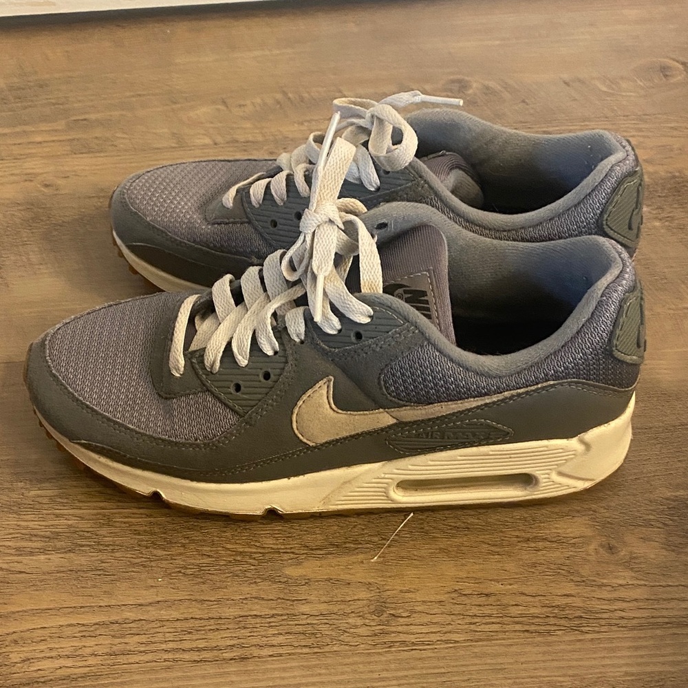 Nike Air Max Gray Sneakers - Picture 3 of 5
